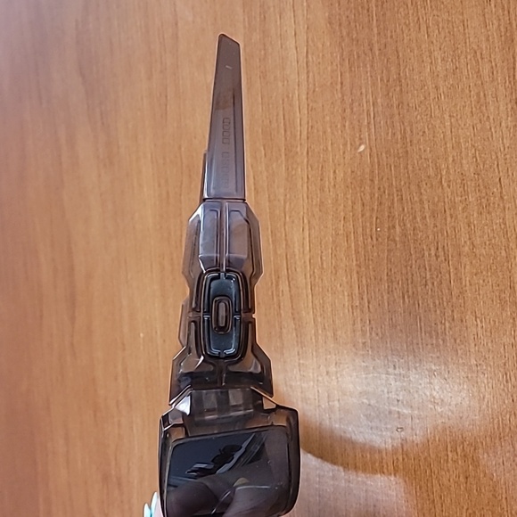 Brown Oakley sunglasses with soft black case - Picture 3 of 6